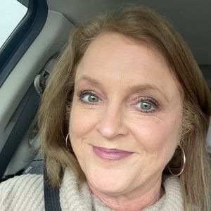 Meet your Posher, Lynn